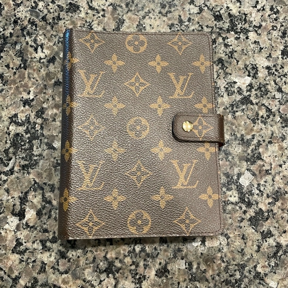 Louis Vuitton mm agenda